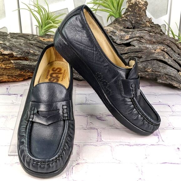 SAS Classic Slip On Loafer - Size 7-1/2 W - Picture 1 of 11